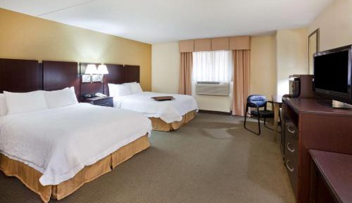 Room with Two Queen Beds - Non-Smoking
