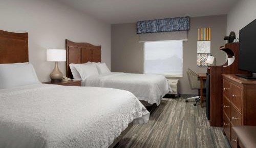 Room with Two Queen Beds - Non-Smoking