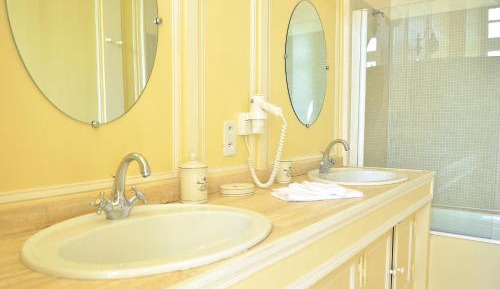 Family Suite with Lake View