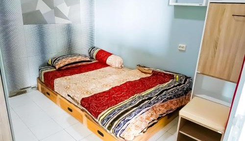 Single Room with Private Bathroom
