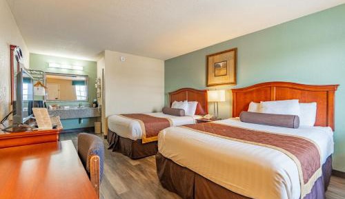 Queen Room with Two Queen Beds-Non Smoking 