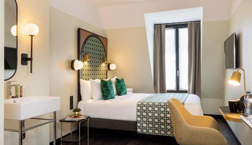 Privilege Double Room with Bathtub
