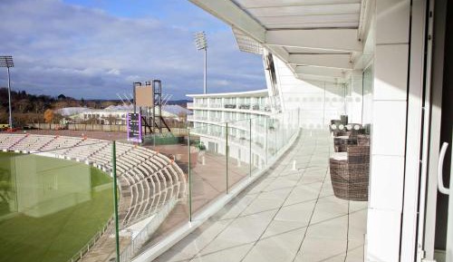 One-Bedroom King Suite