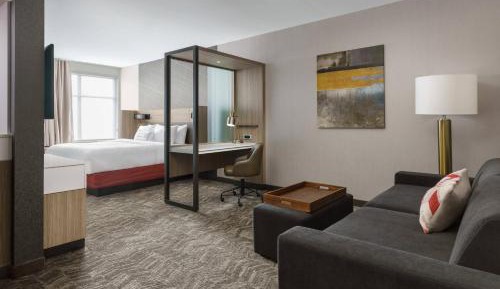 King Suite with Trundle Bed