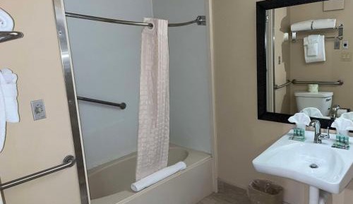 Queen Room with Two Queen Beds - Disability Access