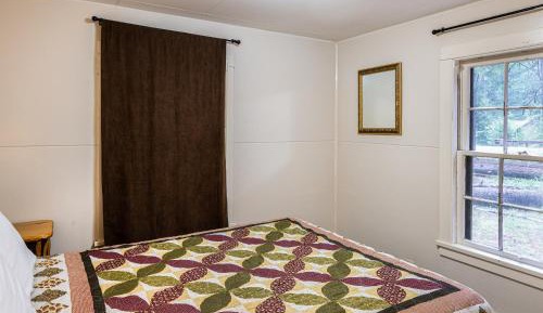 Kitchen Cabin 2Q - Up to 4 People