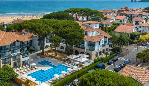 Double Room with Balcony and Port-Pool View