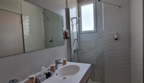 Family Room (4 Adults)