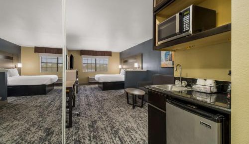 King Suite - Disability Access/Non-Smoking