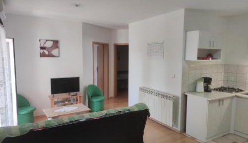 Apartment with Garden View