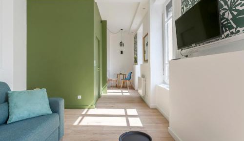 One-Bedroom Apartment