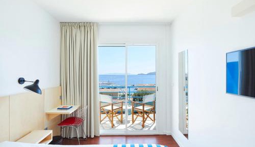 Double Room with Balcony and Sea View