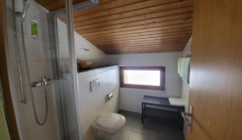 Family Room (2 Adults + 3 Children)