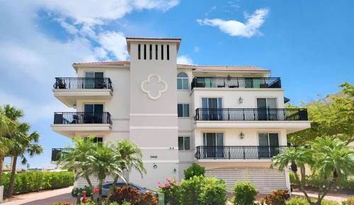 Three-Bedroom Apartment with Water View