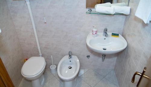 One-Bedroom Apartment (3 Adults)