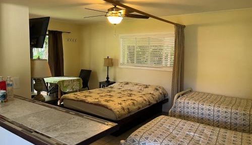 Bungalow with Garden View