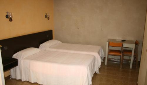 Twin Room with Private Bathroom