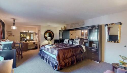 Studio Apartment
