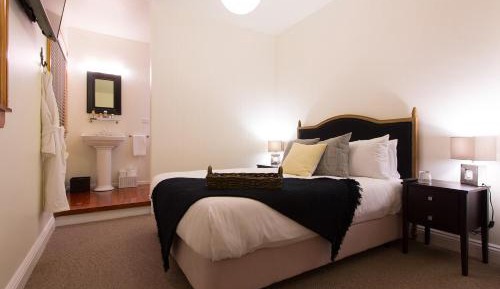 Queen Room with Balcony