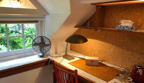 Deluxe Room (1 adult + 2 children)