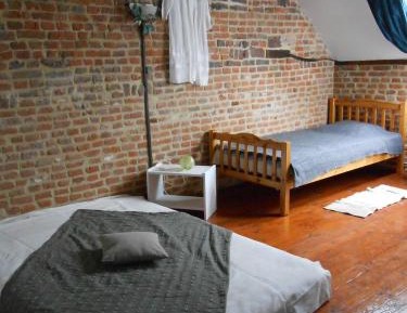 Standard Triple Room with Private Bathroom