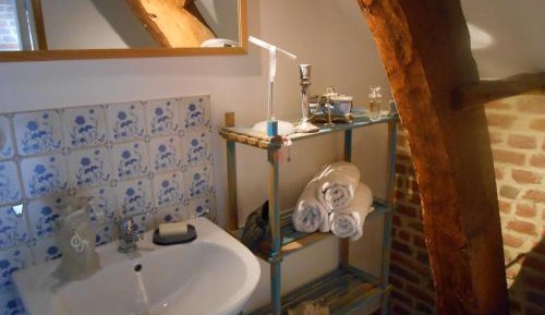 Standard Double Room with Private Bathroom