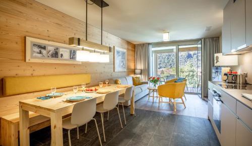 Two-Bedroom Apartment with Terrace or Balcony (6 People)