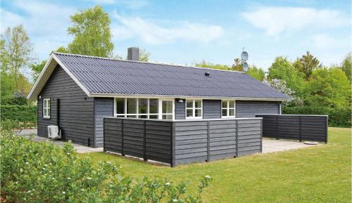 Three-Bedroom Vacation Home 