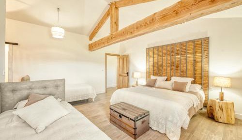 Family Room with Garden View