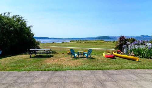 Family Room with Lake View