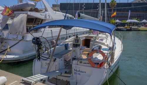 Sailboat Molnos