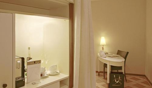 Romantic Suite with River View and Balcony