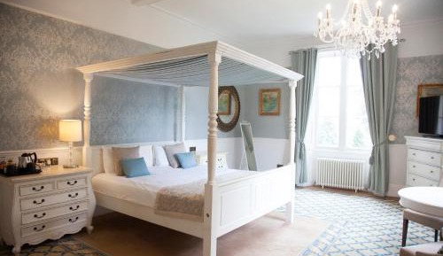 Four Poster Room