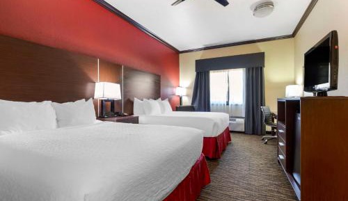 Queen Room with Two Queen Beds - Non-Smoking