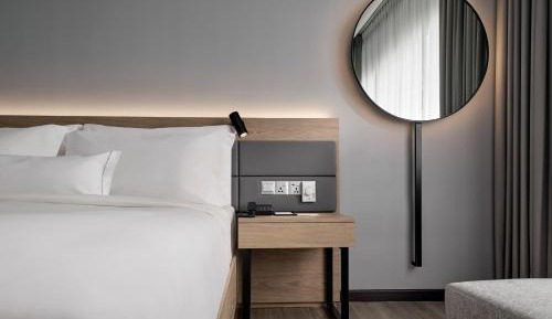 Prime Deluxe King Room with Sofa Bed