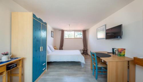 Double Room with Shared Toilet