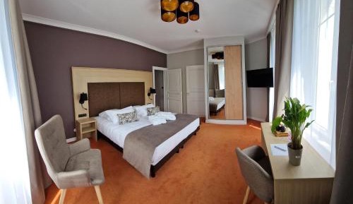 Deluxe Double or Twin Room