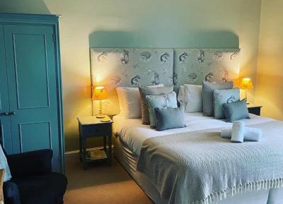 Double or Twin Room with Private Bathroom