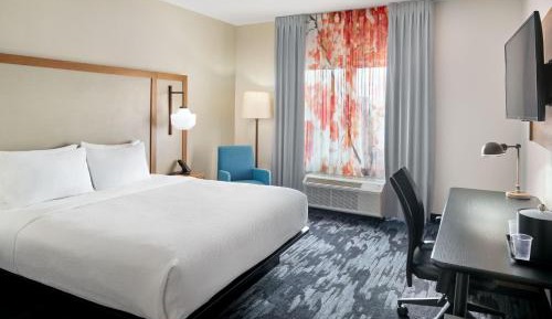 One-Bedroom King Suite with Sofa Bed