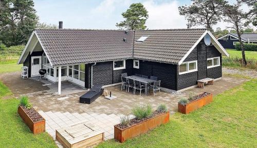 Four-Bedroom Vacation Home