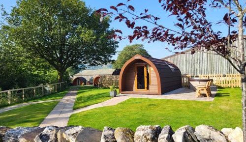 Double Room with Patio and Hot Tub (Chapel le dale)