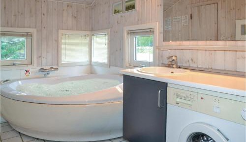 Three-Bedroom Vacation Home 