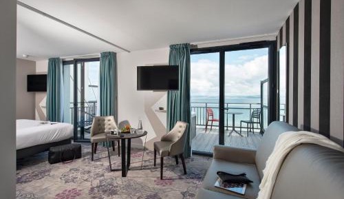 Suite with Sea View and Jacuzzi