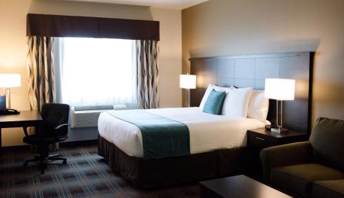 Executive King Suite Full Kitchen