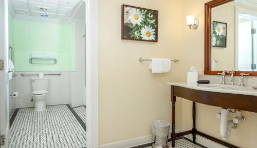 Standard King Room
