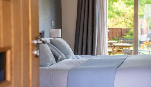 Deluxe Double or Twin Room with Garden View