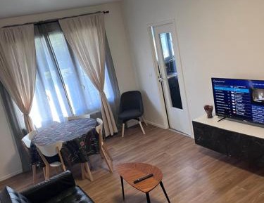 Deluxe Studio