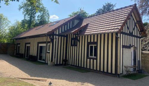 Apartment with Garden View