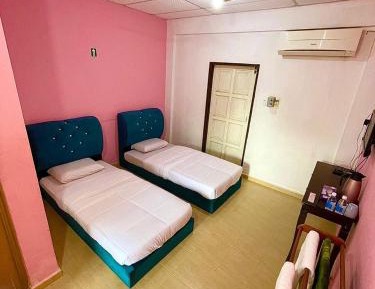 Twin Room with Pool View