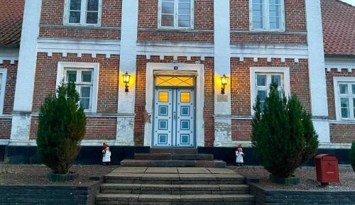 Apartment with Garden View